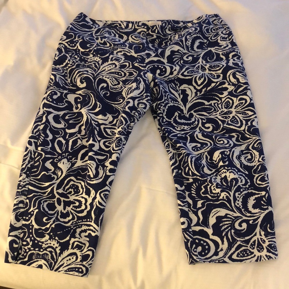 Chico’s Blue White Floral Cropped Pants XL 16